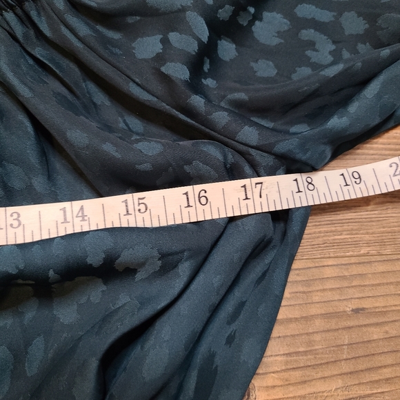 Sadie & Sage Blue Green Smocked Waist Balloon Sleeve AOP Satin Dress Womens M - Picture 8 of 9